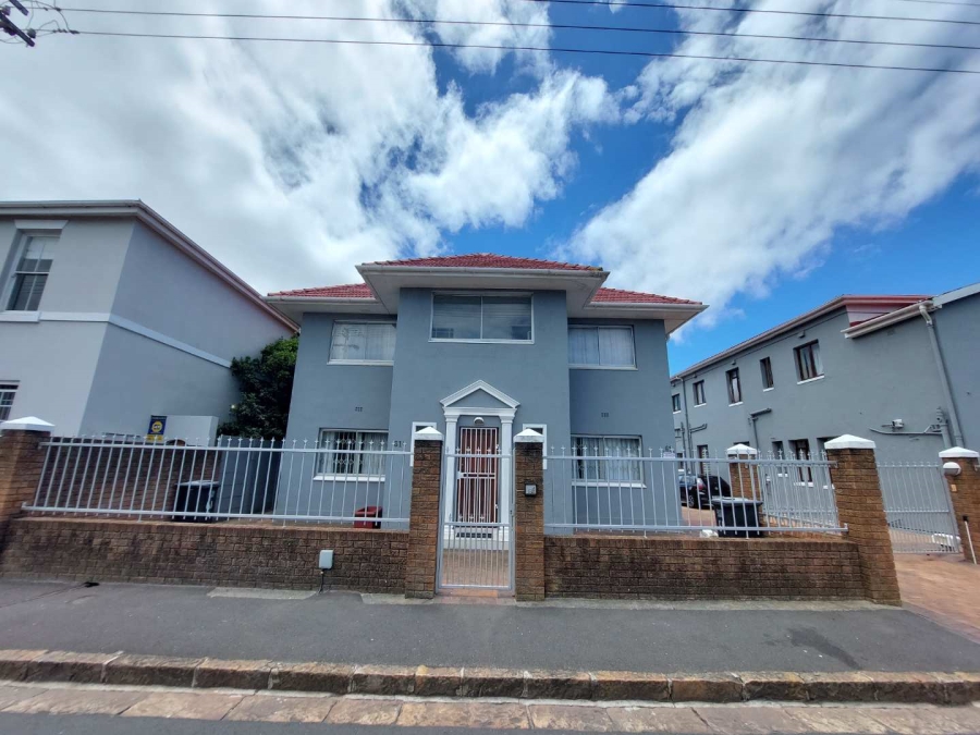 To Let 4 Bedroom Property for Rent in Claremont Western Cape